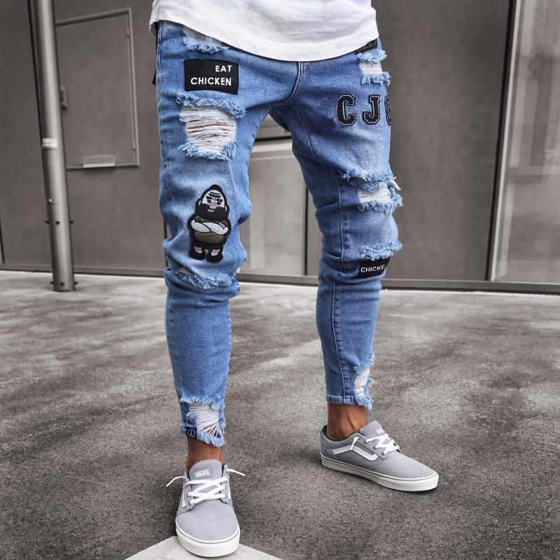 Chic Black Slim-Fit Jeans